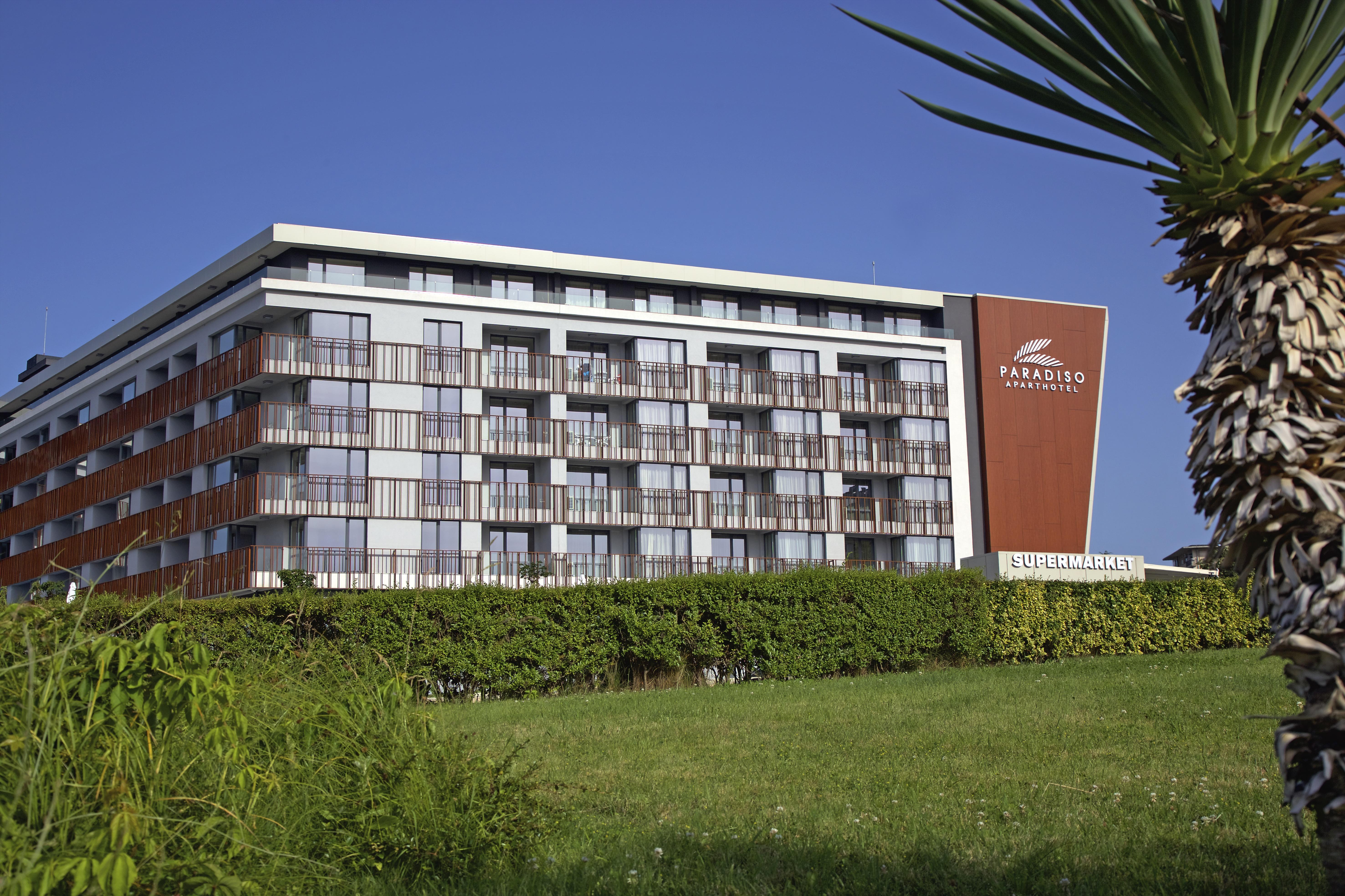 Paradiso 4*
