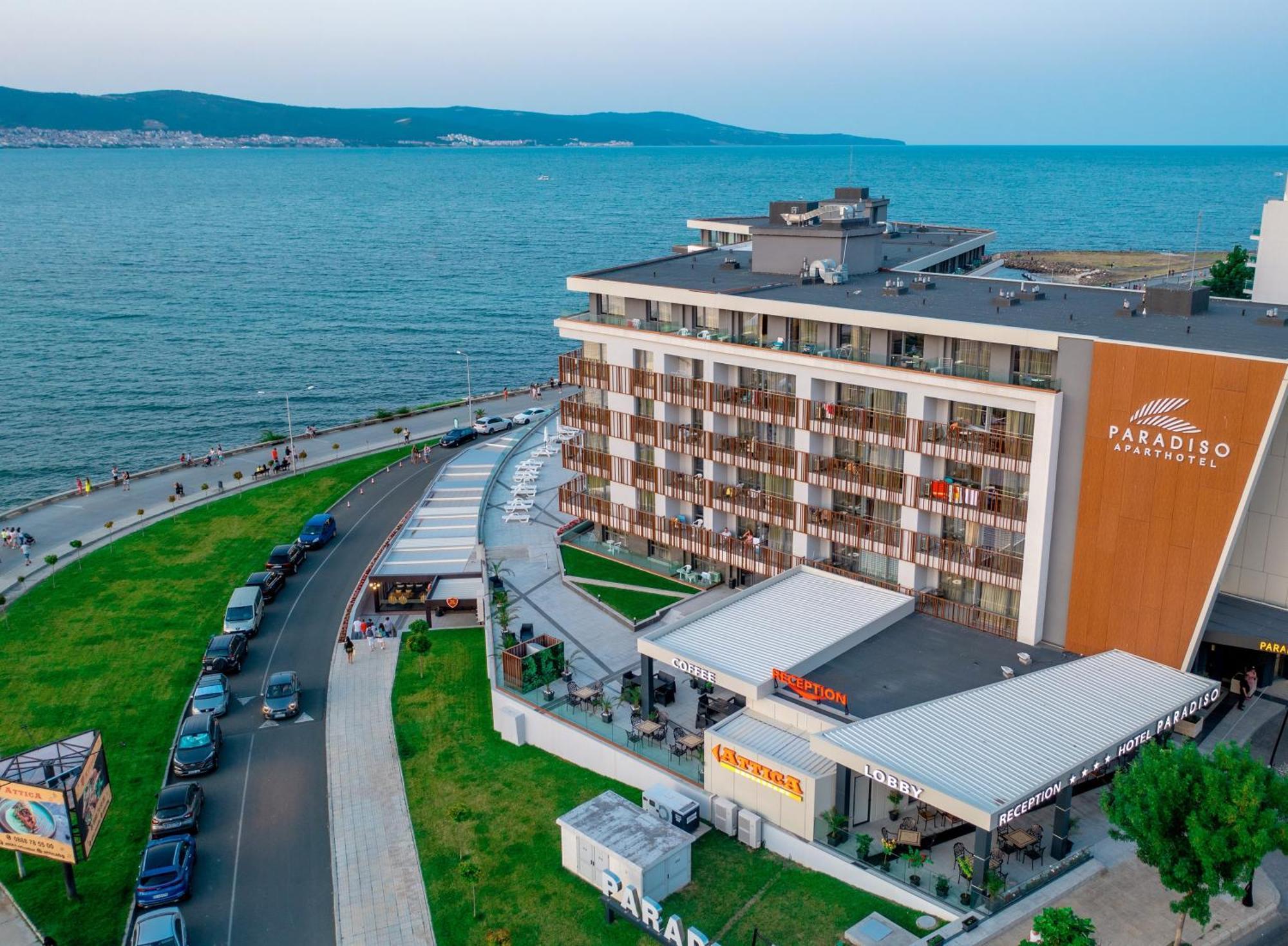 Paradiso Aparthotel 4*