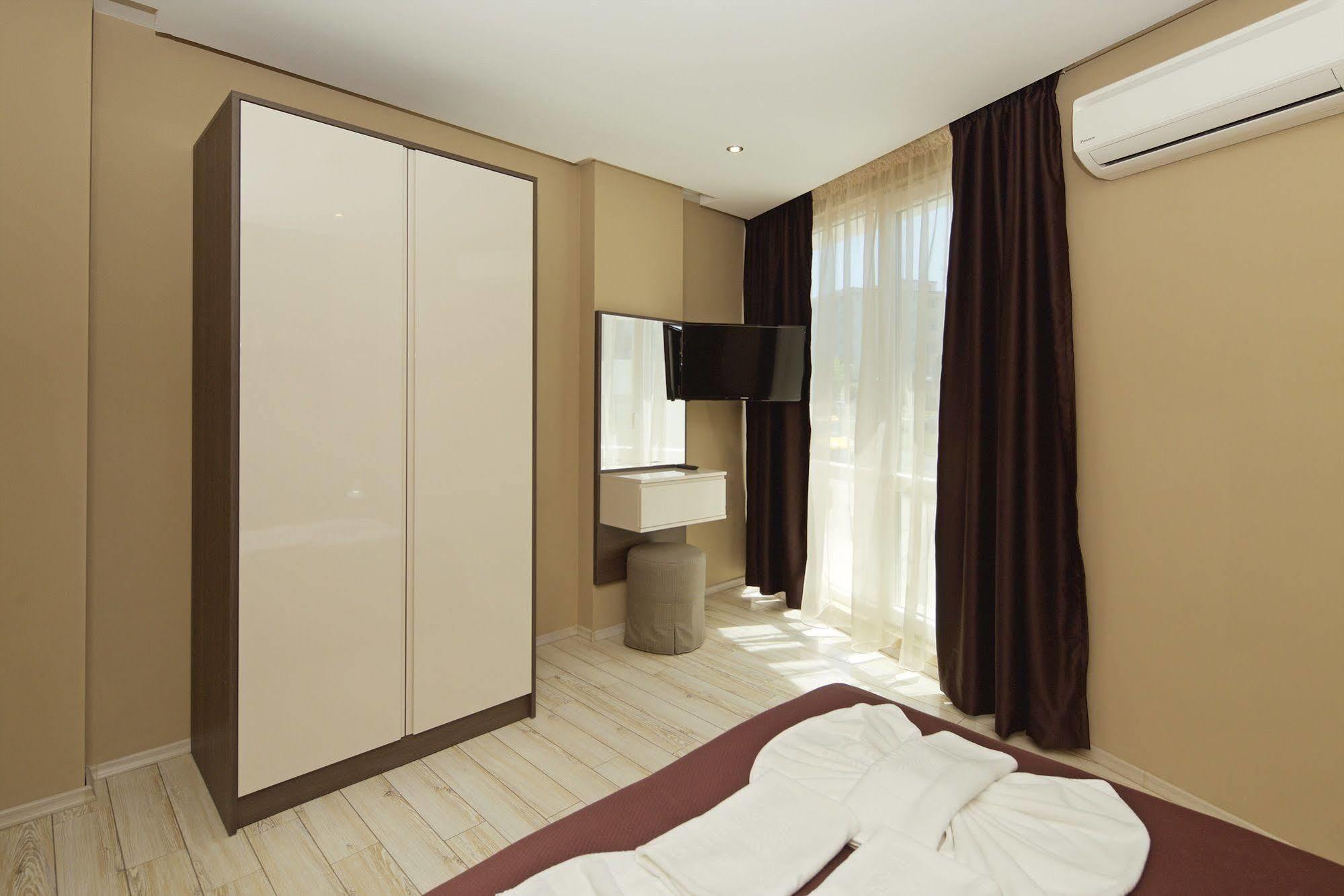 Hotel apartamentowy Paradiso 4*